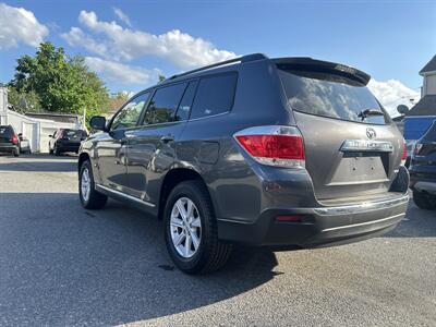 2012 Toyota Highlander   - Photo 6 - Framingham, MA 01702