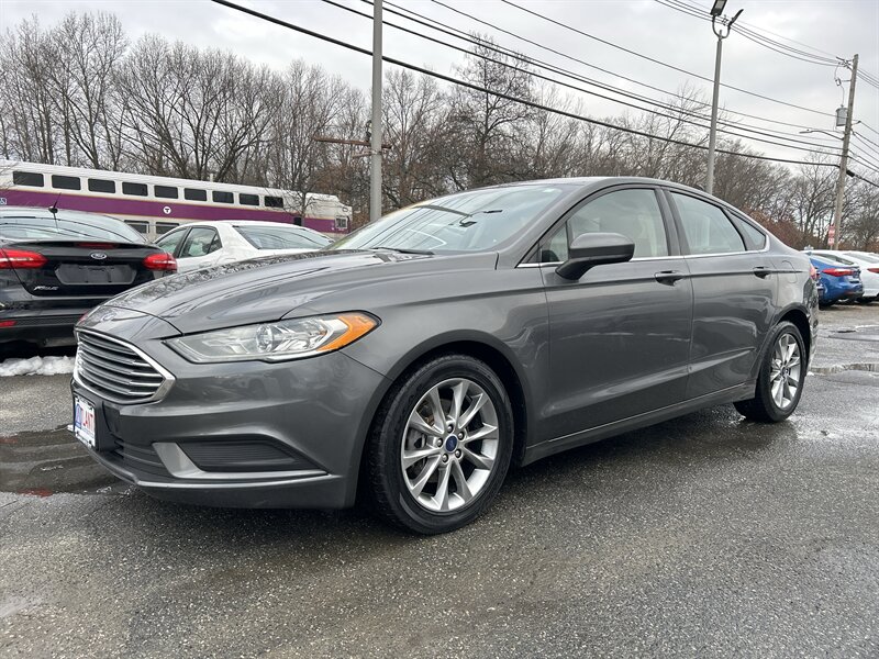 2017 Ford Fusion SE   - Photo 1 - Framingham, MA 01702