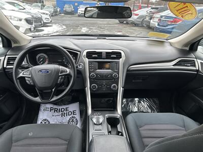 2017 Ford Fusion SE   - Photo 11 - Framingham, MA 01702