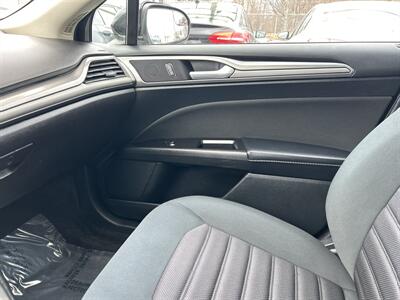 2017 Ford Fusion SE   - Photo 12 - Framingham, MA 01702