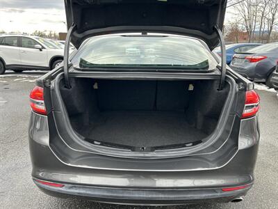 2017 Ford Fusion SE   - Photo 8 - Framingham, MA 01702