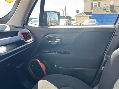 2018 Jeep Renegade Upland   - Photo 12 - Framingham, MA 01702