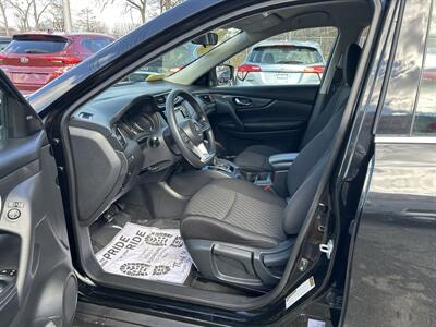 2018 Nissan Rogue SV   - Photo 8 - Framingham, MA 01702