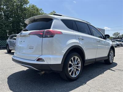 2017 Toyota RAV4 Hybrid Limited   - Photo 4 - Framingham, MA 01702