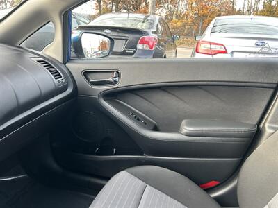 2015 Kia Forte EX - Photo 12 - Framingham, MA 01702