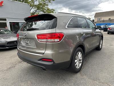 2017 Kia Sorento LX   - Photo 4 - Framingham, MA 01702