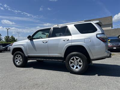 2014 Toyota 4Runner SR5   - Photo 6 - Framingham, MA 01702