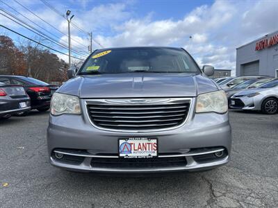 2014 Chrysler Town and Country Touring - Photo 2 - Framingham, MA 01702