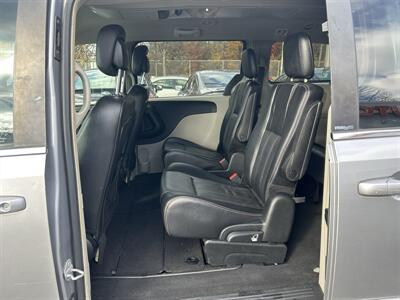 2014 Chrysler Town and Country Touring - Photo 9 - Framingham, MA 01702