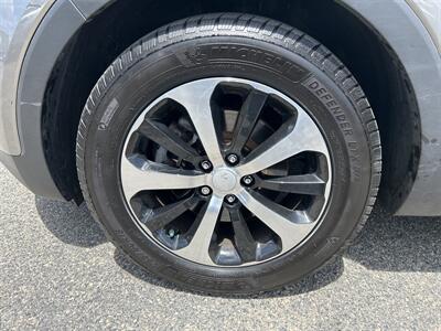 2017 Kia Sorento EX V6   - Photo 7 - Framingham, MA 01702