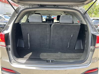 2017 Kia Sorento EX V6   - Photo 8 - Framingham, MA 01702