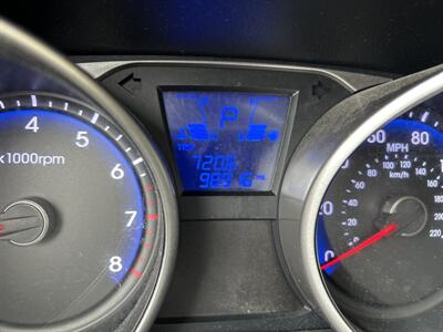 2011 Hyundai TUCSON GLS   - Photo 13 - Framingham, MA 01702