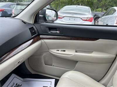2013 Subaru Legacy 2.5i Limited   - Photo 12 - Framingham, MA 01702