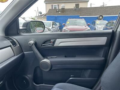 2011 Honda CR-V LX   - Photo 12 - Framingham, MA 01702