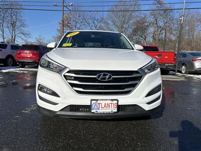 2017 Hyundai TUCSON SE - Photo 2 - Framingham, MA 01702
