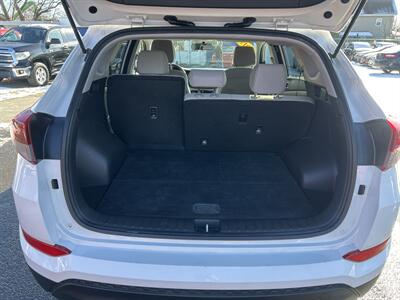 2017 Hyundai TUCSON SE - Photo 8 - Framingham, MA 01702