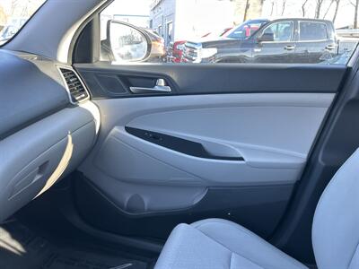 2017 Hyundai TUCSON SE - Photo 12 - Framingham, MA 01702