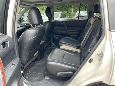 2013 Toyota Highlander Limited   - Photo 11 - Framingham, MA 01702
