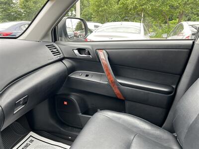 2013 Toyota Highlander Limited   - Photo 14 - Framingham, MA 01702