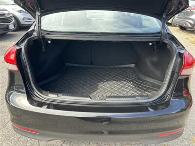 2017 Kia Forte LX   - Photo 8 - Framingham, MA 01702