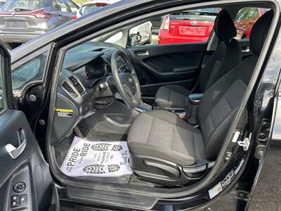 2017 Kia Forte LX   - Photo 10 - Framingham, MA 01702