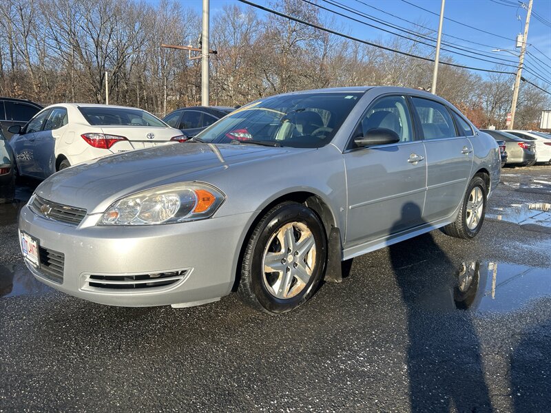 2009 Chevrolet Impala LS's photo