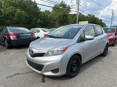 2012 Toyota Yaris 5-Door LE   - Photo 1 - Framingham, MA 01702