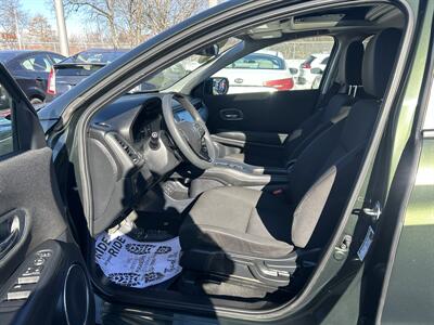 2017 Honda HR-V EX   - Photo 8 - Framingham, MA 01702