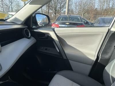 2013 Toyota RAV4 LE - Photo 12 - Framingham, MA 01702