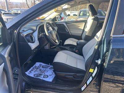 2018 Toyota RAV4 Hybrid LE   - Photo 9 - Framingham, MA 01702