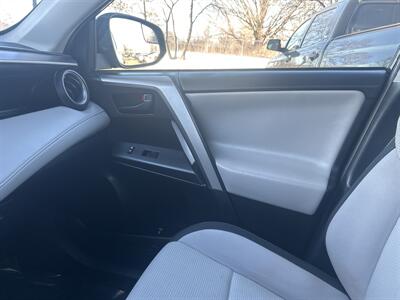 2018 Toyota RAV4 Hybrid LE   - Photo 12 - Framingham, MA 01702