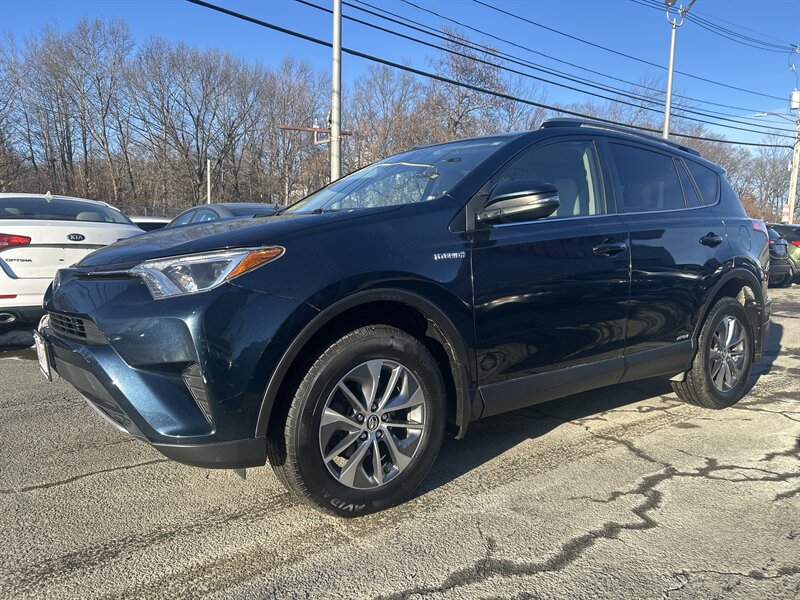 2018 Toyota RAV4 Hybrid LE   - Photo 1 - Framingham, MA 01702