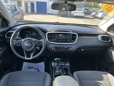 2017 Kia Sorento LX   - Photo 10 - Framingham, MA 01702
