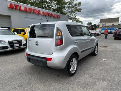 2011 Kia Soul +   - Photo 4 - Framingham, MA 01702