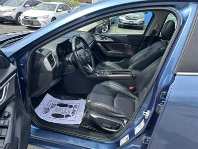 2018 Mazda Mazda3 Touring   - Photo 10 - Framingham, MA 01702