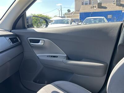 2019 Kia Niro FE   - Photo 12 - Framingham, MA 01702
