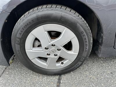 2010 Toyota Prius IV   - Photo 8 - Acton, MA 01720