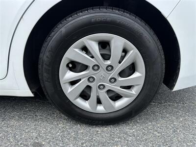 2018 Hyundai ELANTRA SE   - Photo 10 - Acton, MA 01720