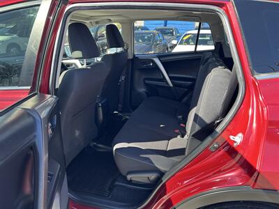 2018 Toyota RAV4 XLE   - Photo 10 - Framingham, MA 01702