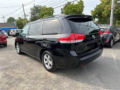 2014 Toyota Sienna LE 8-Passenger   - Photo 6 - Framingham, MA 01702