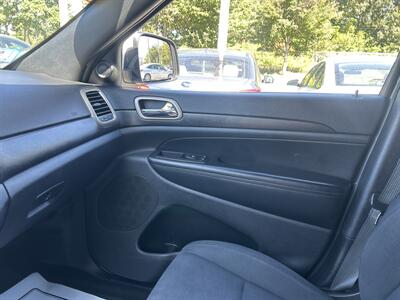 2015 Jeep Grand Cherokee Laredo   - Photo 12 - Framingham, MA 01702