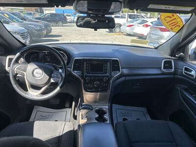 2015 Jeep Grand Cherokee Laredo   - Photo 11 - Framingham, MA 01702