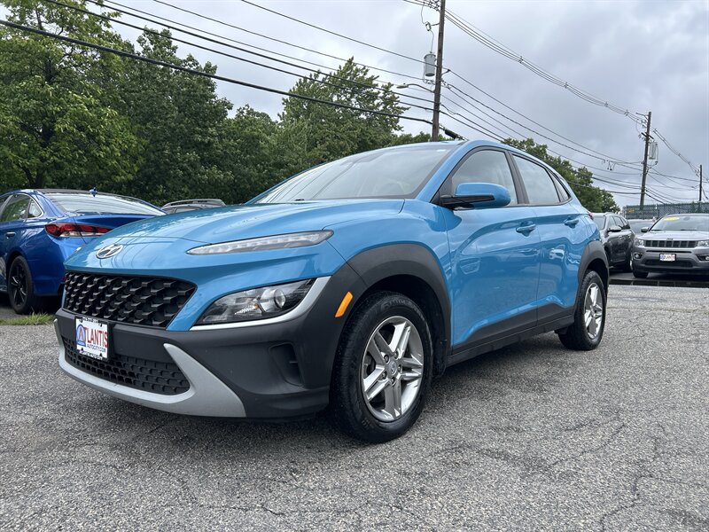 2022 Hyundai KONA SE  