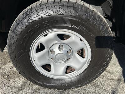 2018 Toyota Tacoma SR V6 - Photo 7 - Framingham, MA 01702