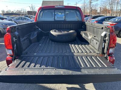 2018 Toyota Tacoma SR V6 - Photo 8 - Framingham, MA 01702