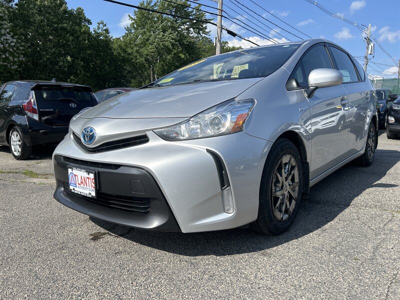2016 Toyota Prius v Four - Photo 1 - Framingham, MA 01702