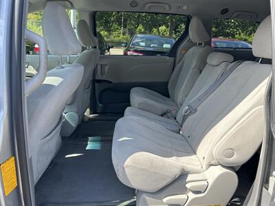 2011 Toyota Sienna LE 8-Passenger   - Photo 9 - Framingham, MA 01702