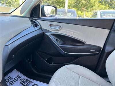 2017 Hyundai SANTA FE Sport 2.4L   - Photo 12 - Framingham, MA 01702