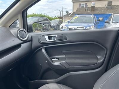2016 Ford Fiesta SE   - Photo 12 - Framingham, MA 01702