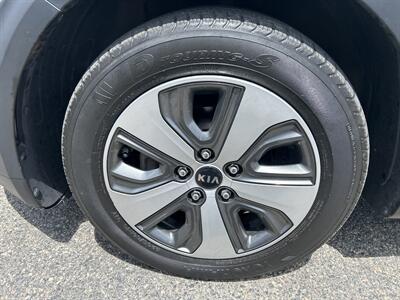 2019 Kia Niro LX   - Photo 7 - Framingham, MA 01702